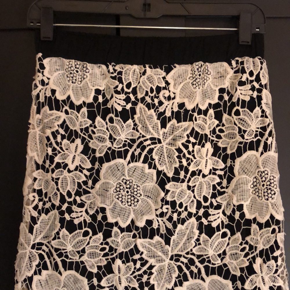 🖤🤍 Gorgeous lace overlay over mini pencil skirt S - Picture 2 of 10